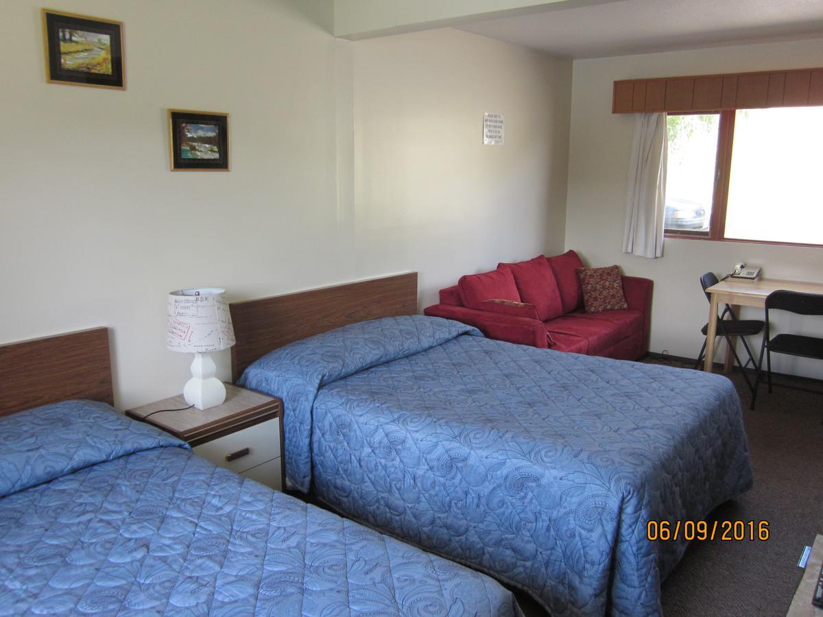 Valleyview Motel Уильямс-Лейк Экстерьер фото