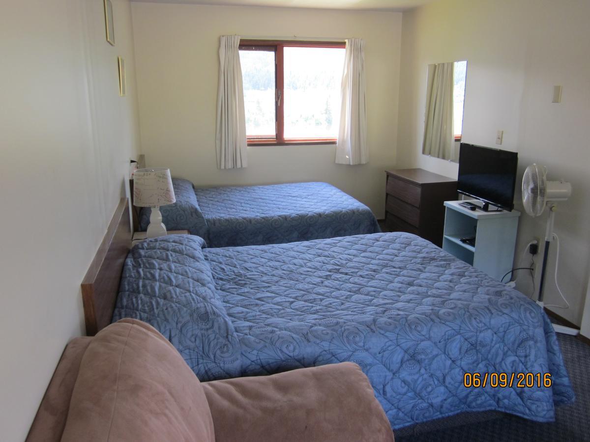 Valleyview Motel Уильямс-Лейк Экстерьер фото